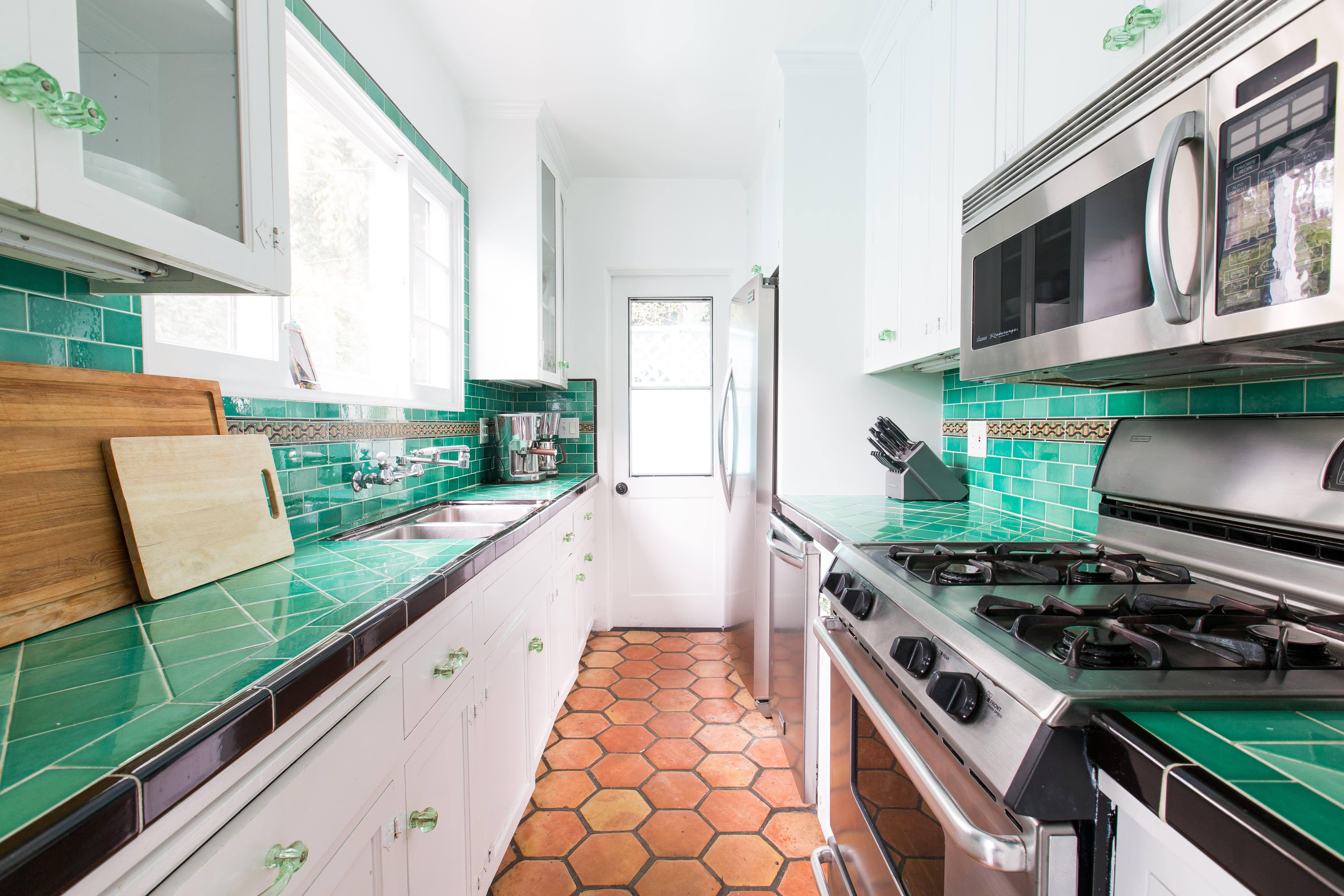 Galley Kitchen Backsplash Things In The Kitchen